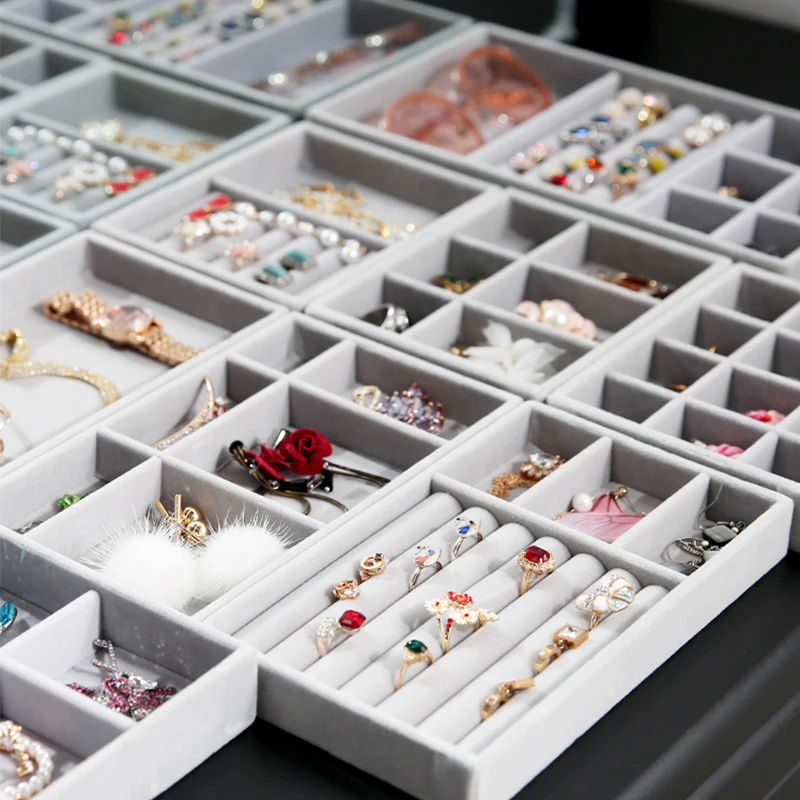 Boîte à bijoux en velours empilable