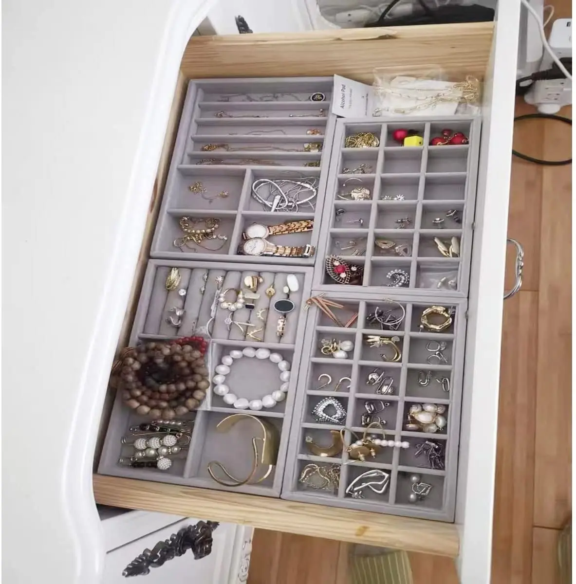 Boîte à bijoux en velours empilable