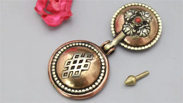 Boîte à prières tibétaine