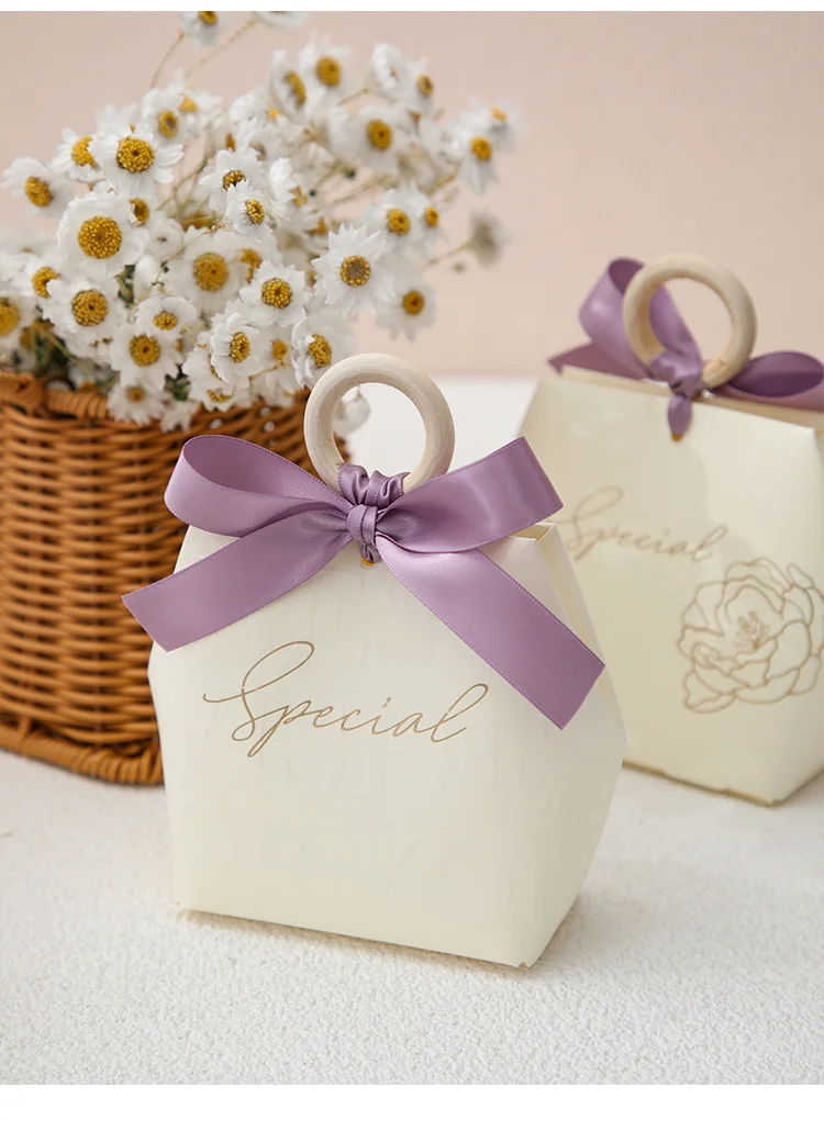 Sac cadeau avec anneau en bois - Image 6