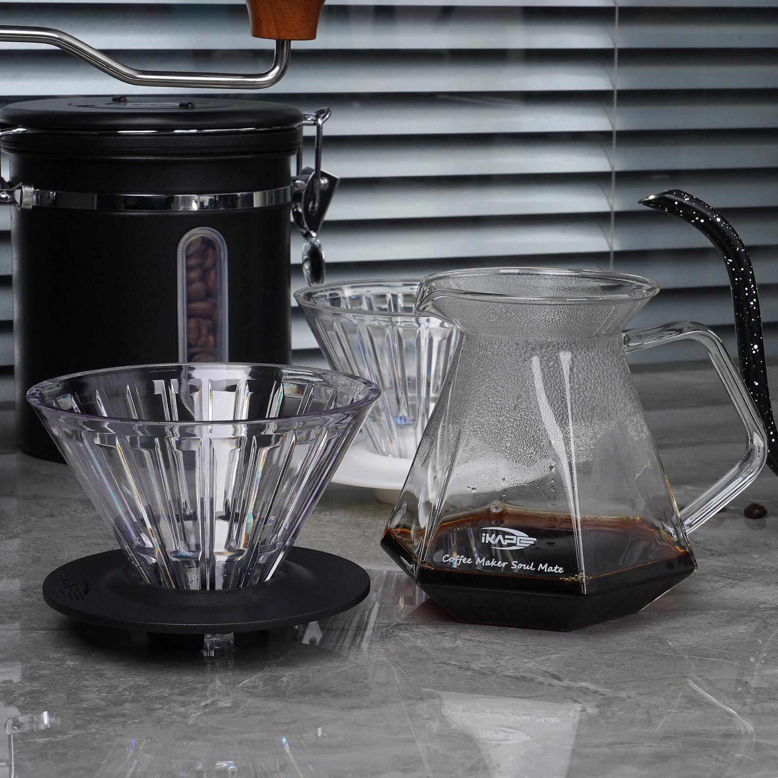 Serveur à café en verre V60 d'IKAPE